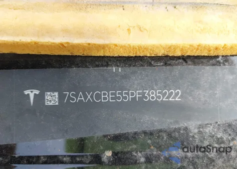 2023 Tesla Model X Dual Motor All-Wheel Drive/Standard Range z USA, uszkodzony, nr VIN 7SAXCBE55PF385222